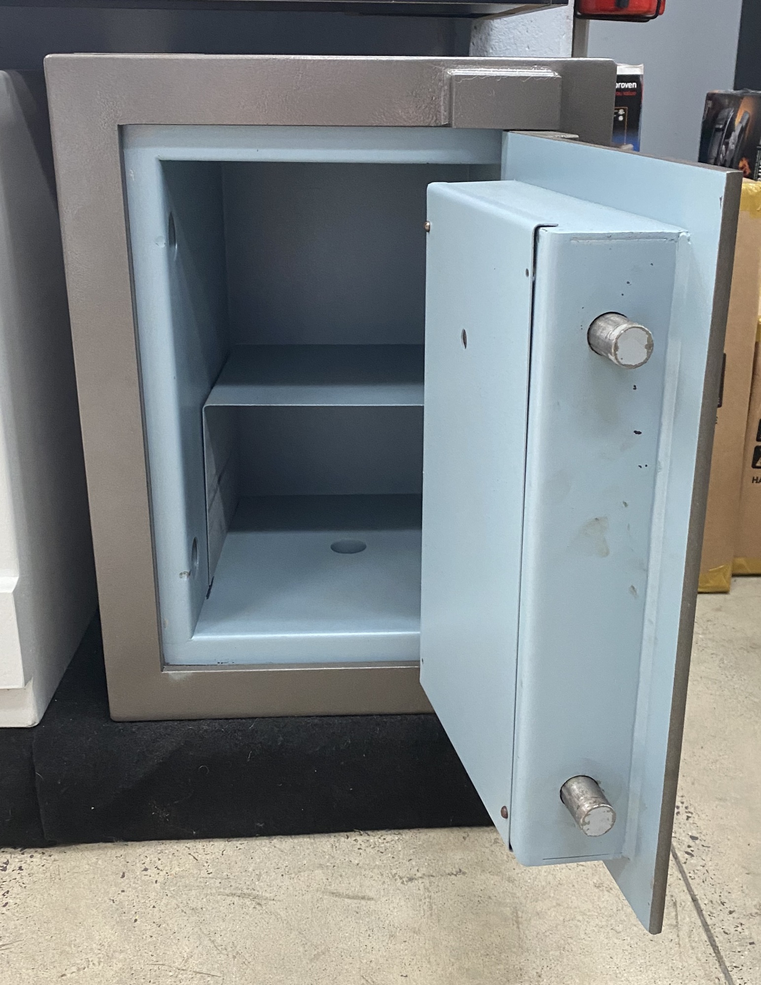 Kelly K1 Second Hand Safe